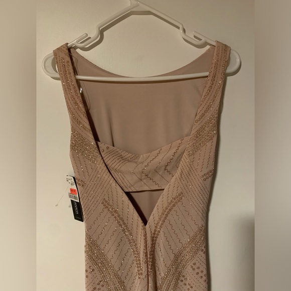 BNWT blush gown with stunning sparkle detailing - Picture 4 of 5